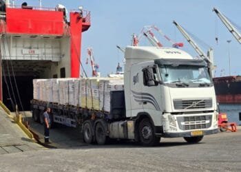 UAE’s 2,500 tonnes of humanitarian aid on the way to Gaza